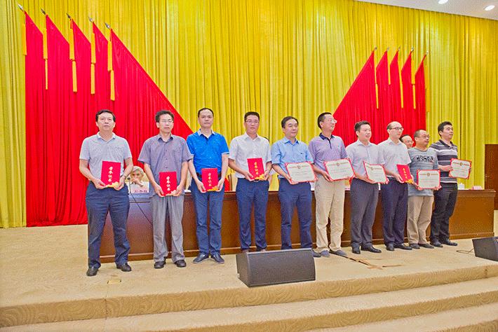 公司荣获湖南省国资委系统先进基层党组织、优秀共产党员和优秀党务工作者荣誉称号